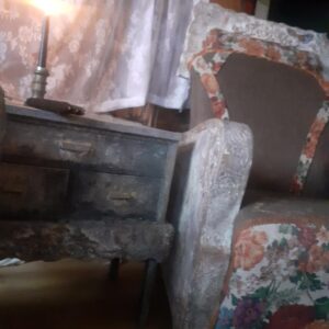 reconstructed coffee table with two chairs – american country style textile